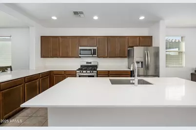 9138 W Sells Drive, Phoenix, AZ 85037 - Photo 7