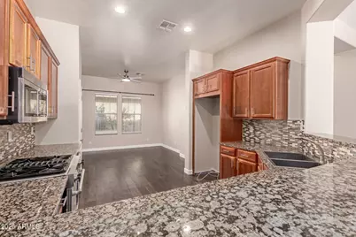 6857 W Peak View Road, Peoria, AZ 85383 - Photo 13