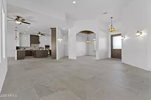 2617 W Desert Hills Dr, Phoenix, AZ 85086 - Photo 5