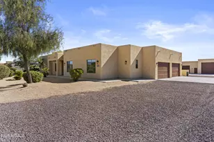 2617 W Desert Hills Dr, Phoenix, AZ 85086 - Photo 31