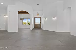 2617 W Desert Hills Dr, Phoenix, AZ 85086 - Photo 27