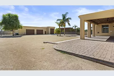 2617 W Desert Hills Drive, Phoenix, AZ 85086 - Photo 33