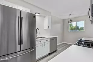 3406 E Pinchot Ave, Phoenix, AZ 85018 - Photo 15