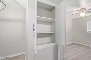 3406 E Pinchot Ave, Phoenix, AZ 85018 - Photo 3