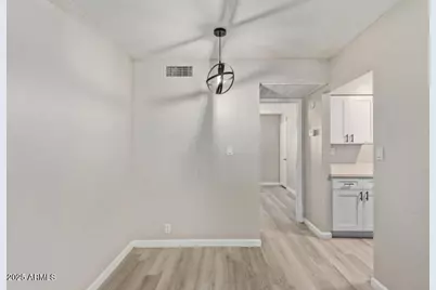 3406 E Pinchot Avenue #06, Phoenix, AZ 85018 - Photo 1