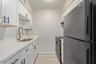 3406 E Pinchot Ave, Phoenix, AZ 85018 - Photo 7