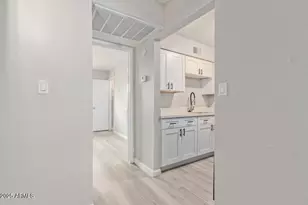 3406 E Pinchot Ave, Phoenix, AZ 85018 - Photo 3