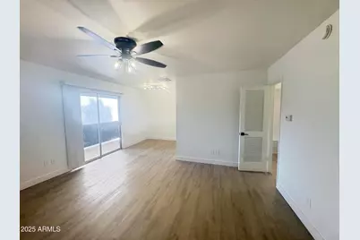 302 E Monte Vista Road #D1, Phoenix, AZ 85004 - Photo 1