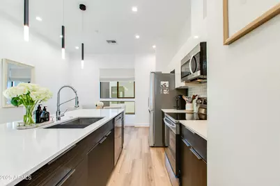 4220 N 32nd Street #37, Phoenix, AZ 85018 - Photo 5