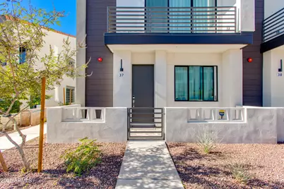 4220 N 32nd Street #37, Phoenix, AZ 85018 - Photo 3