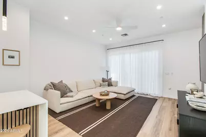 4220 N 32nd Street #37, Phoenix, AZ 85018 - Photo 7