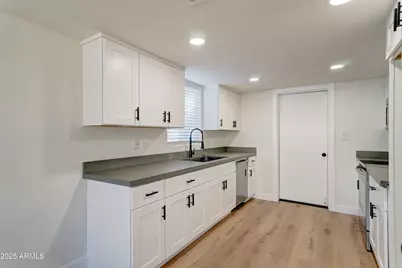 324 W Harvard Avenue, Gilbert, AZ 85233 - Photo 9