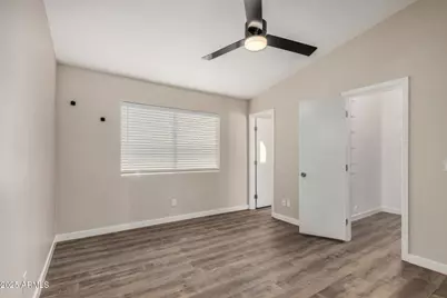 421 E Wickieup Lane, Phoenix, AZ 85024 - Photo 9