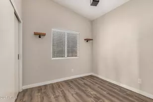 421 E Wickieup Ln, Phoenix, AZ 85024 - Photo 13