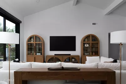 9049 N 81st Street, Scottsdale, AZ 85258 - Photo 1