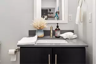 6025 W Thomas Rd, Phoenix, AZ 85033 - Photo 9