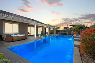 18562 W Thistle Landing Dr, Goodyear, AZ 85338 - Photo 23