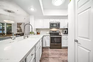 15095 N Thompson Peak Pkwy, Scottsdale, AZ 85260 - Photo 11