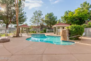 2929 W Yorkshire Dr, Phoenix, AZ 85027 - Photo 15