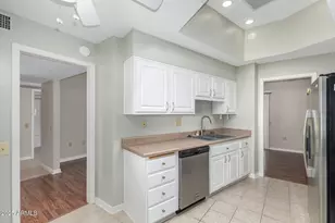 10105 W Highwood Ln, Sun City, AZ 85373 - Photo 13