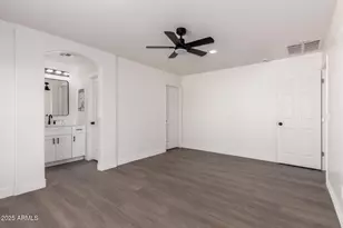 5926 S 16th Dr, Phoenix, AZ 85041 - Photo 9