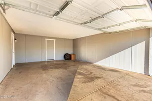 6946 W Merrell St, Phoenix, AZ 85033 - Photo 23