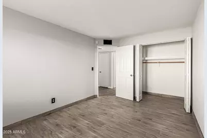 6946 W Merrell Street, Phoenix, AZ 85033 - Photo 15