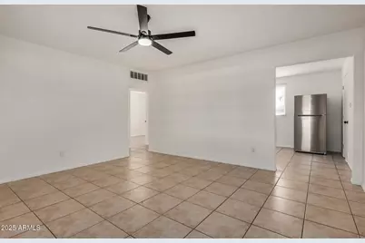 2009 E Clarendon Avenue, Phoenix, AZ 85016 - Photo 9