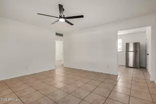 2009 E Clarendon Ave, Phoenix, AZ 85016 - Photo 9