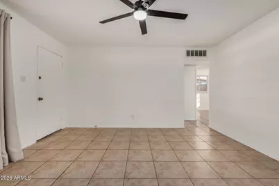 2009 E Clarendon Avenue, Phoenix, AZ 85016 - Photo 7