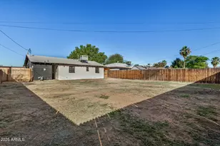 2009 E Clarendon Ave, Phoenix, AZ 85016 - Photo 25
