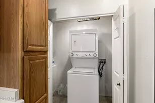 7550 E Earll Dr, Scottsdale, AZ 85251 - Photo 11