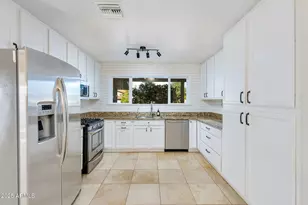 3961 E Becker Ln, Phoenix, AZ 85028 - Photo 15