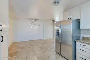 3961 E Becker Ln, Phoenix, AZ 85028 - Photo 17