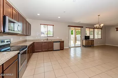 2729 E Dunbar Drive, Phoenix, AZ 85042 - Photo 11