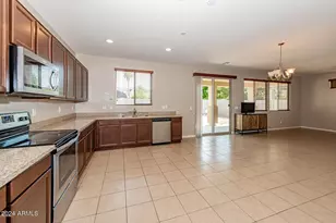 2729 E Dunbar Dr, Phoenix, AZ 85042 - Photo 11