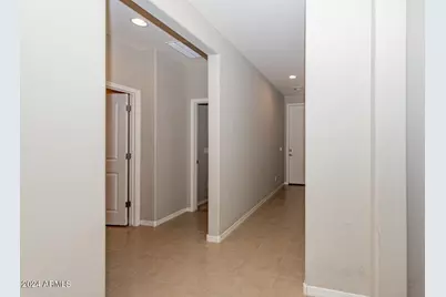 2729 E Dunbar Drive, Phoenix, AZ 85042 - Photo 3