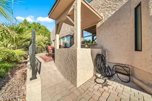 1139 E Coral Gables Dr, Phoenix, AZ 85022 - Photo 11