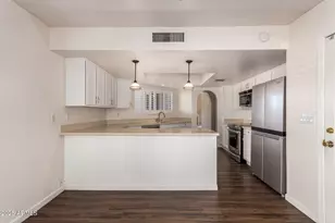 11845 N 40th Pl, Phoenix, AZ 85028 - Photo 13