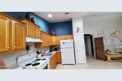 10781 W Guaymas Drive, Arizona City, AZ 85123 - Photo 9