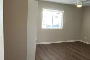 10801 N 43rd Dr, Glendale, AZ 85304 - Photo 5