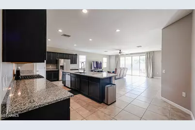 30787 W Earll Drive, Buckeye, AZ 85396 - Photo 17