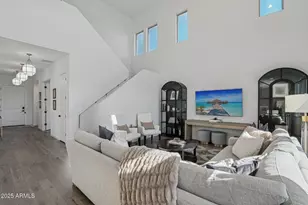 6143 E Waller Ln, Phoenix, AZ 85054 - Photo 9