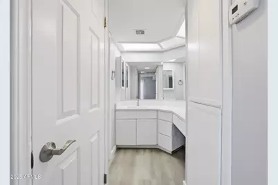 10410 N Cave Creek Road #2027, Phoenix, AZ 85020 - Photo 13