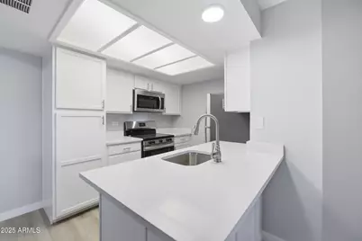 10410 N Cave Creek Road #2027, Phoenix, AZ 85020 - Photo 7