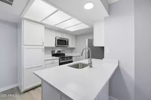 10410 N Cave Creek Rd, Phoenix, AZ 85020 - Photo 7