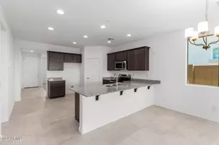 8917 W Orange Dr, Glendale, AZ 85305 - Photo 9