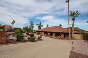 1322 W Aster Dr, Phoenix, AZ 85029 - Photo 7