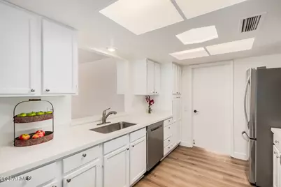 12719 W Crystal Lake Drive, Sun City West, AZ 85375 - Photo 13