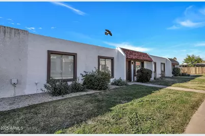 6605 N 46th Lane, Glendale, AZ 85301 - Photo 3